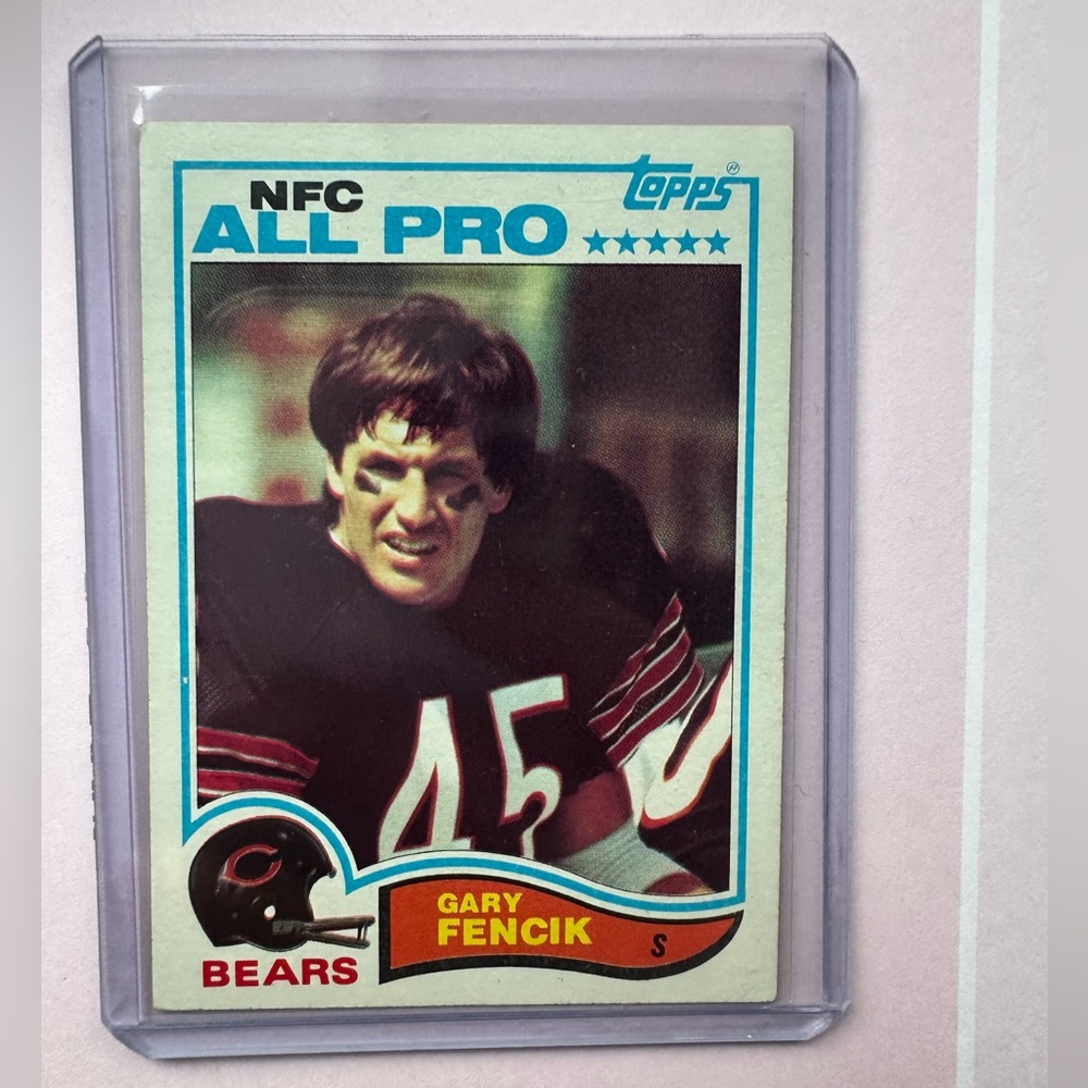 1982 Topps - Gary Fencik #296